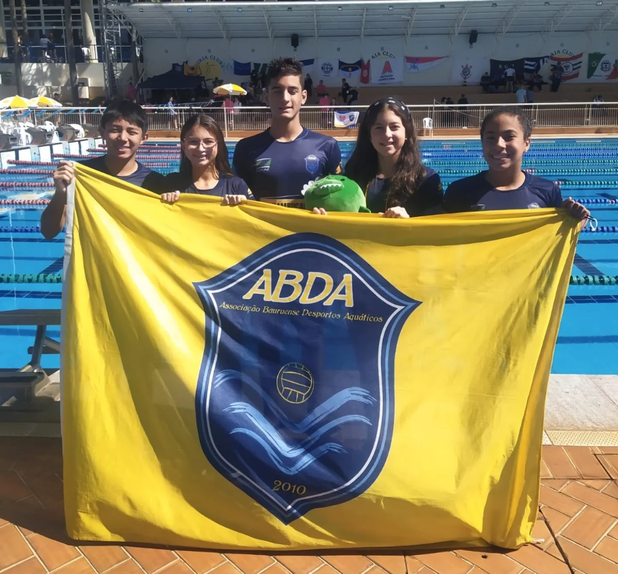 Praia Clube sedia Campeonato Brasileiro Infantil de Natação 2022
