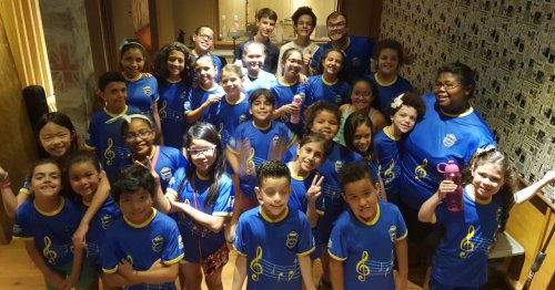 Alunos da ABDA Filarm�nica conhecem est�dio de grava��o