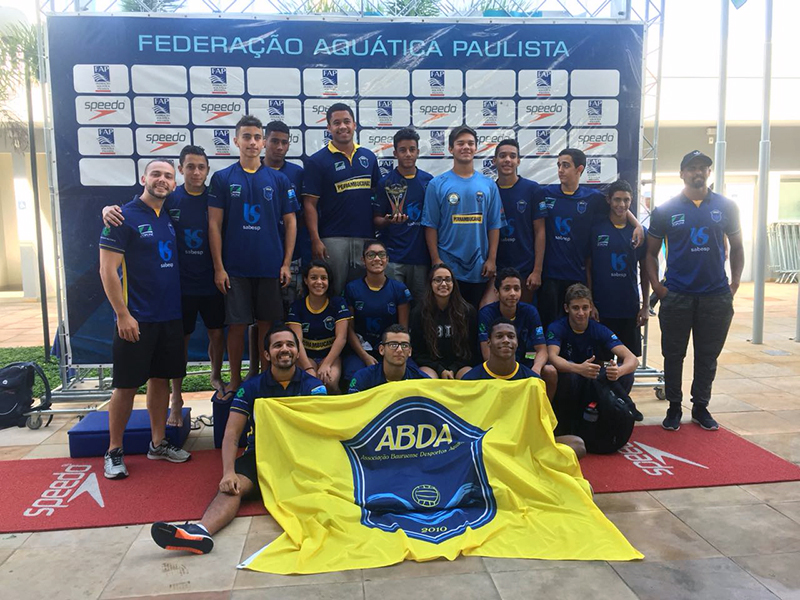 Equipe de natao da ABDA sagra-se como 5 melhor clube de SP