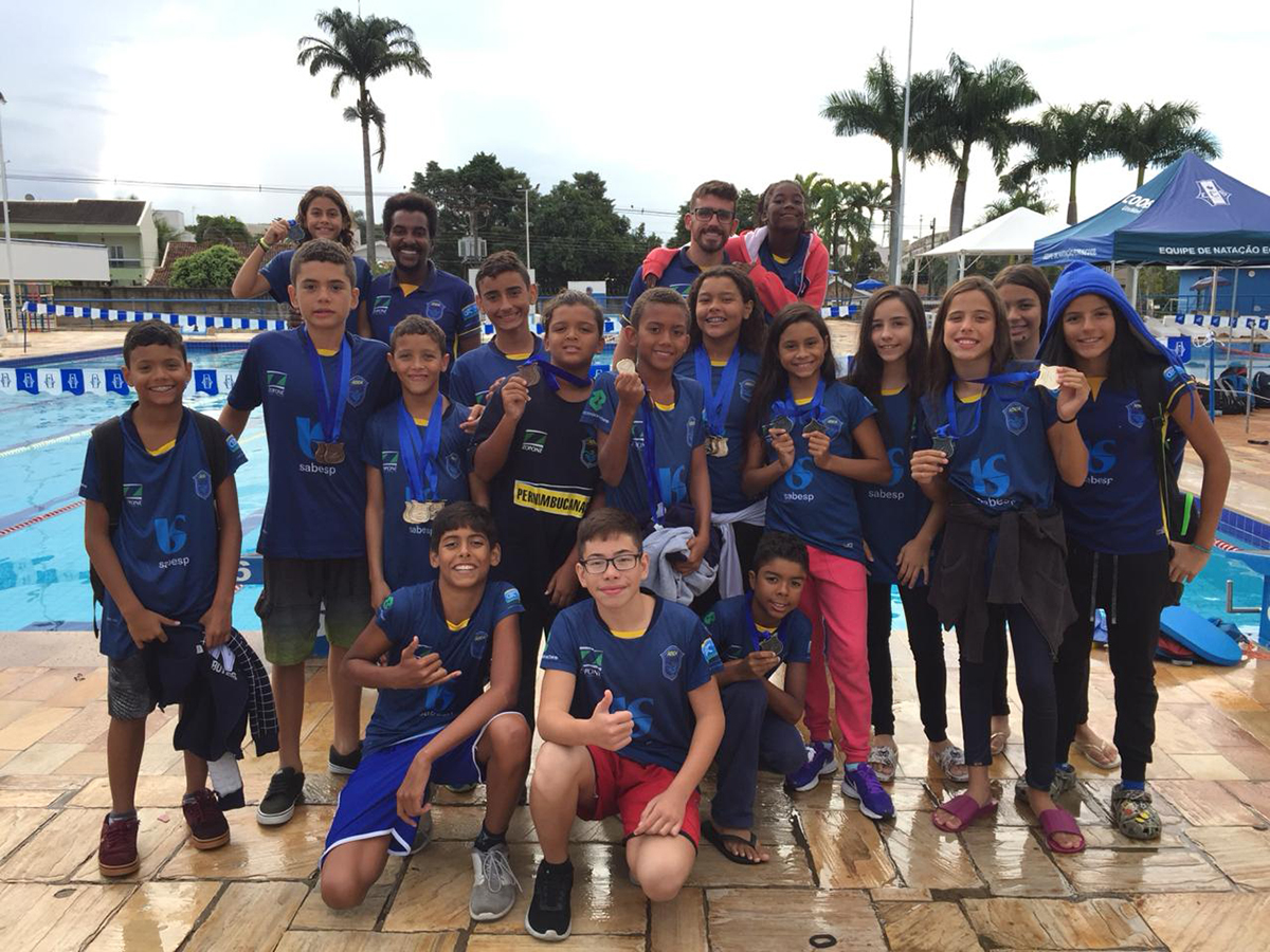 ABDA traz 23 medalhas de Torneio Regional Mirim-Petiz de natao