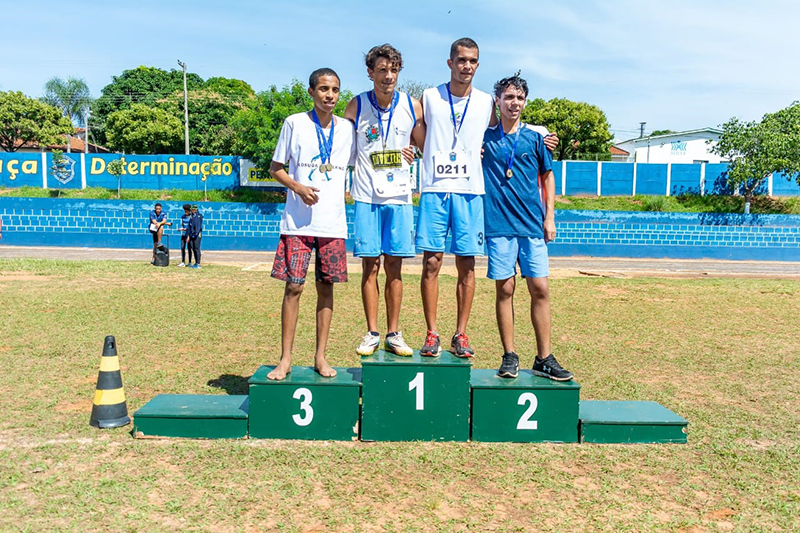 Nos 1000m masculino sub-18, 2 atletas da ABDA estavam no pdio