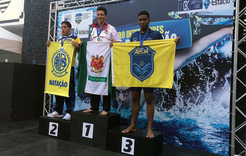 O atleta Brian Vitor Aguiar conquistou a medalha de bronze nos 200m borboleta