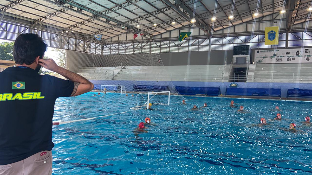 Pela 1 vez, treinamento da seleo de polo aqutico alia esporte e cincia