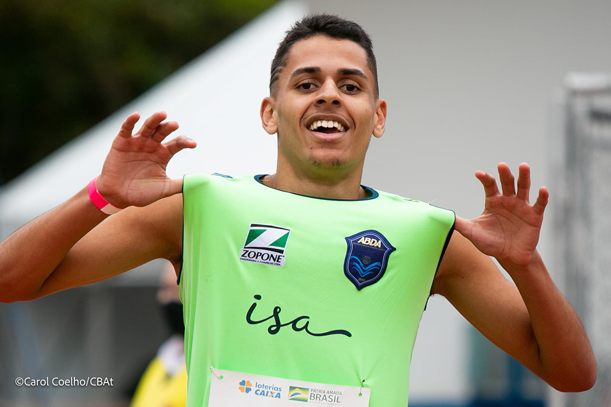 Atleta da ABDA  campeo brasileiro dos 400m com barreiras