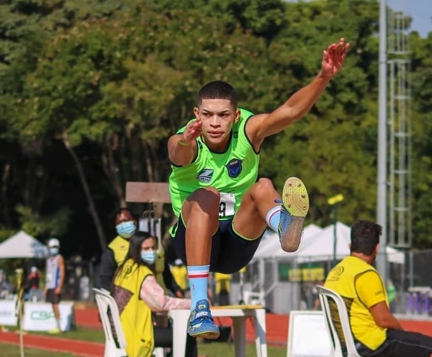 Atleta da ABDA conquista medalha de bronze no salto em distncia