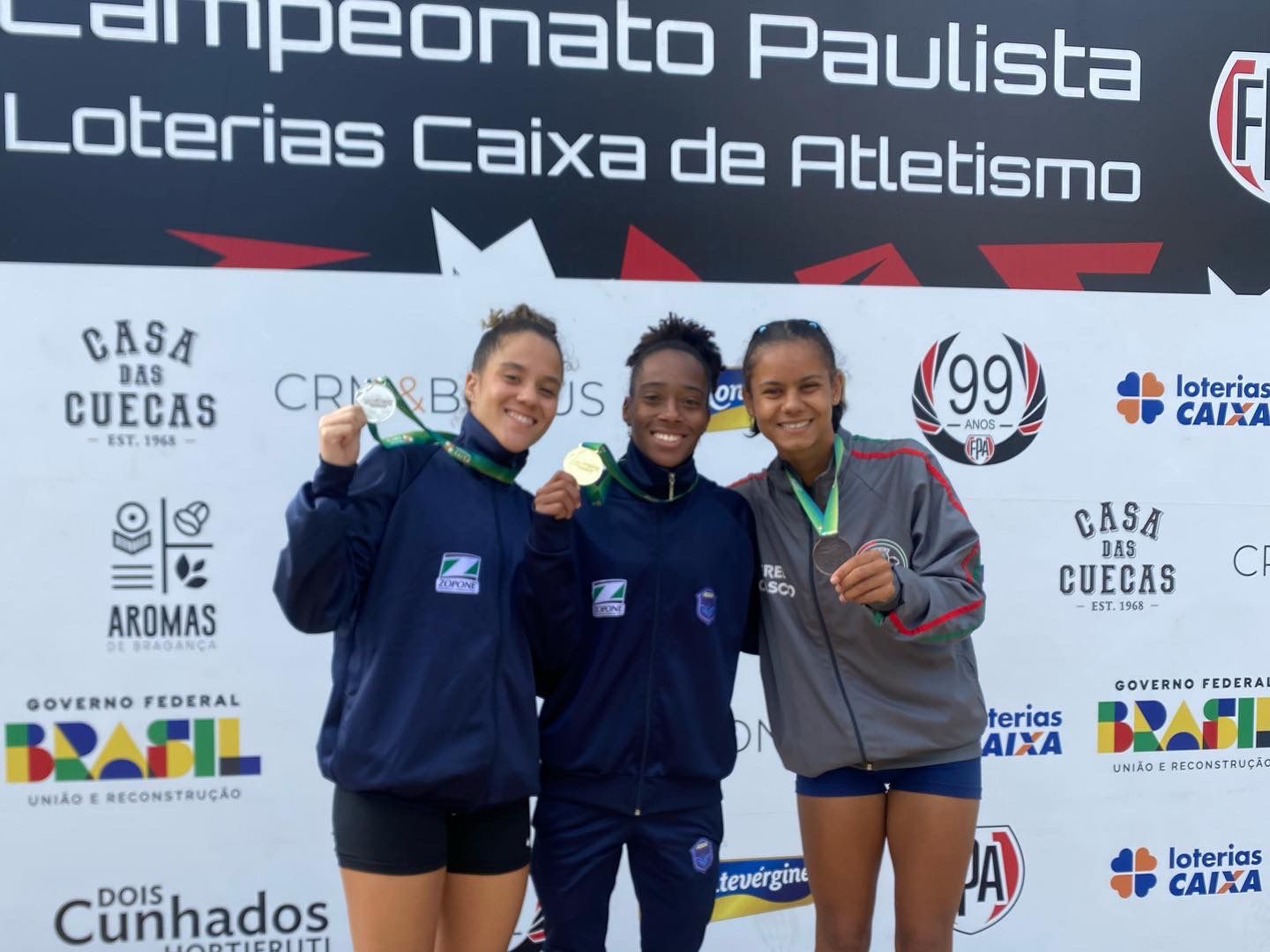 Jeovana Santos  duplo ouro no Paulista Adulto nos 3000m com obstculos e 1500m