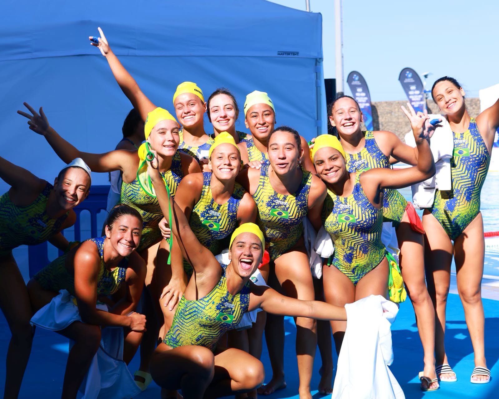 Brasil vence S�rvia e termina Mundial Sub-18 em 15� lugar com trio da ABDA