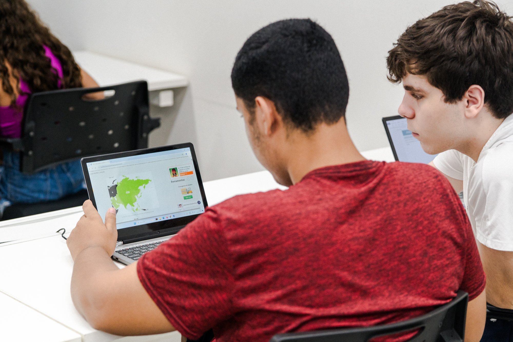 ABDA abre inscri��es para cursos gratuitos de tecnologia e rob�tica em 2026